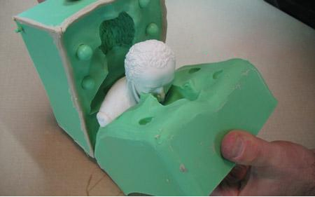  如何判斷模具硅膠產(chǎn)品在購(gòu)買時(shí)的質(zhì)量？