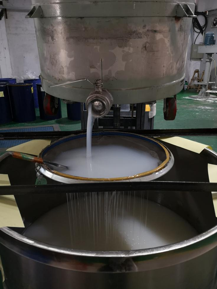 模具硅膠原料有雜質(zhì)怎么辦？